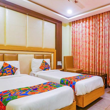 Fabhotel Keerthi'S Anupama - Nr Indira Gandhi Stadium Vijayawāda Dış mekan fotoğraf