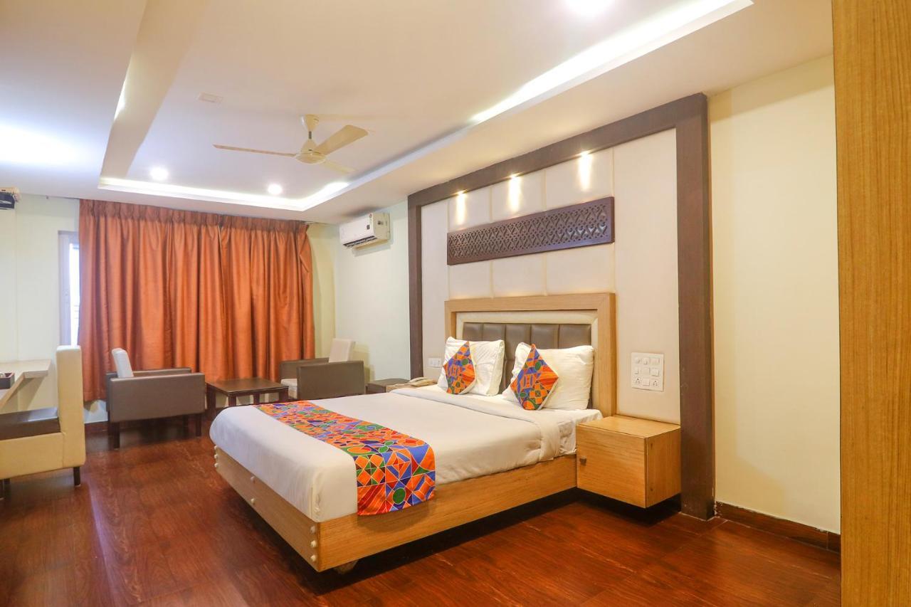 Fabhotel Keerthi'S Anupama - Nr Indira Gandhi Stadium Vijayawāda Dış mekan fotoğraf