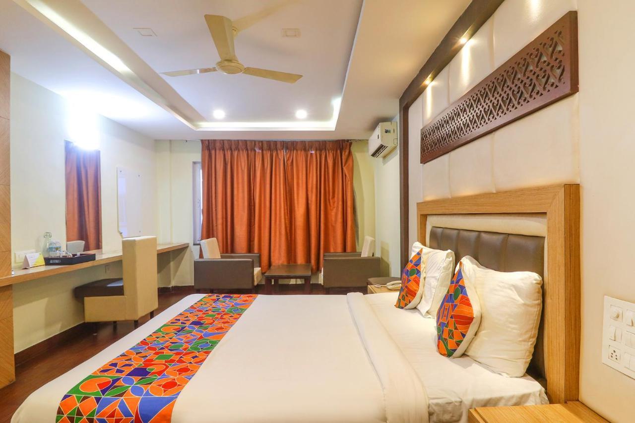 Fabhotel Keerthi'S Anupama - Nr Indira Gandhi Stadium Vijayawāda Dış mekan fotoğraf