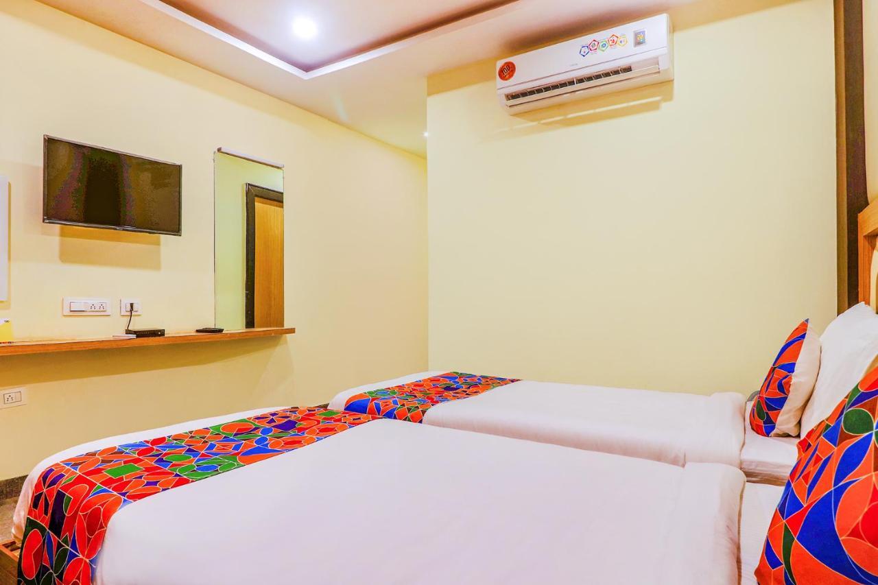 Fabhotel Keerthi'S Anupama - Nr Indira Gandhi Stadium Vijayawāda Dış mekan fotoğraf