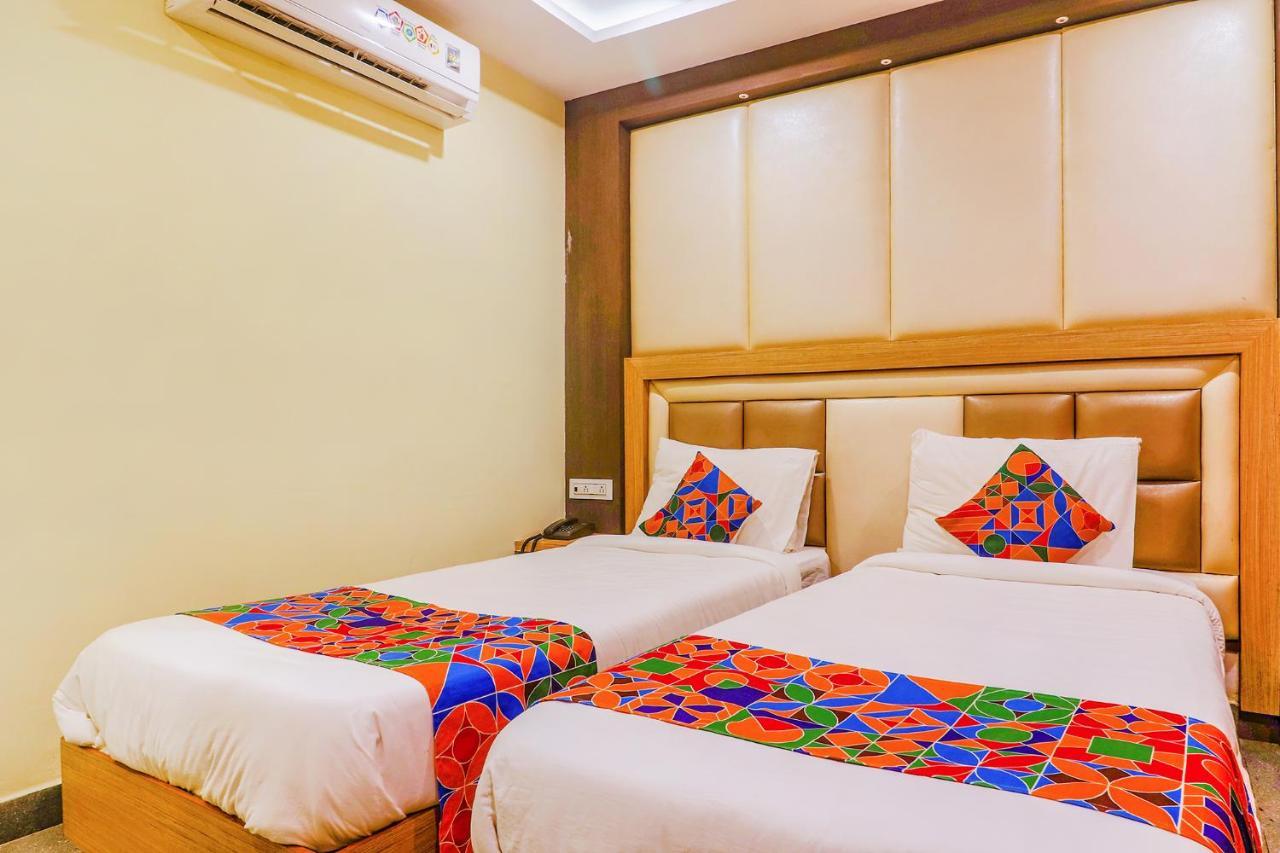 Fabhotel Keerthi'S Anupama - Nr Indira Gandhi Stadium Vijayawāda Dış mekan fotoğraf