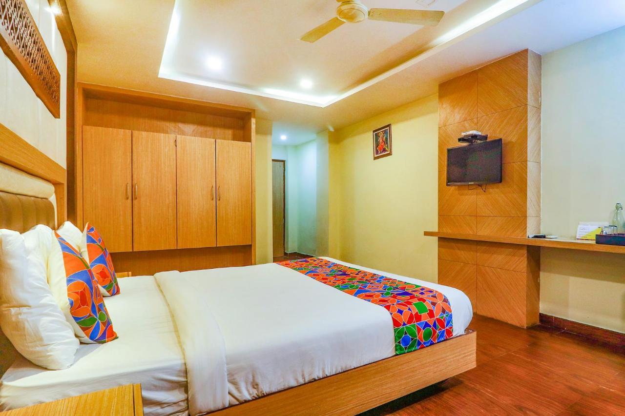 Fabhotel Keerthi'S Anupama - Nr Indira Gandhi Stadium Vijayawāda Dış mekan fotoğraf