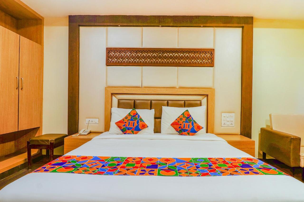 Fabhotel Keerthi'S Anupama - Nr Indira Gandhi Stadium Vijayawāda Dış mekan fotoğraf