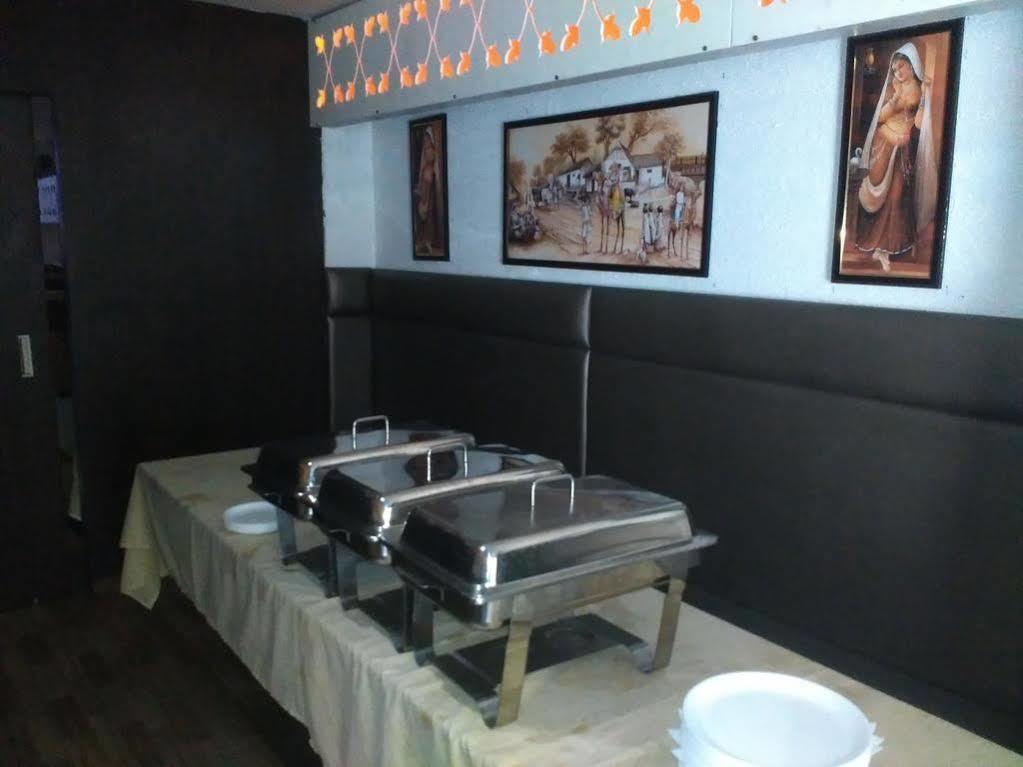 Fabhotel Keerthi'S Anupama - Nr Indira Gandhi Stadium Vijayawāda Dış mekan fotoğraf