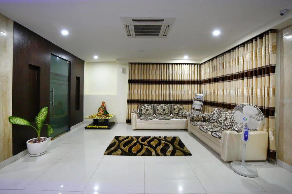 Fabhotel Keerthi'S Anupama - Nr Indira Gandhi Stadium Vijayawāda Dış mekan fotoğraf